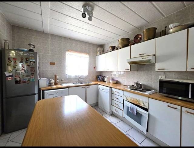 2 BEDROOM APARTMENT FOR SALE IN EDEN GLEN